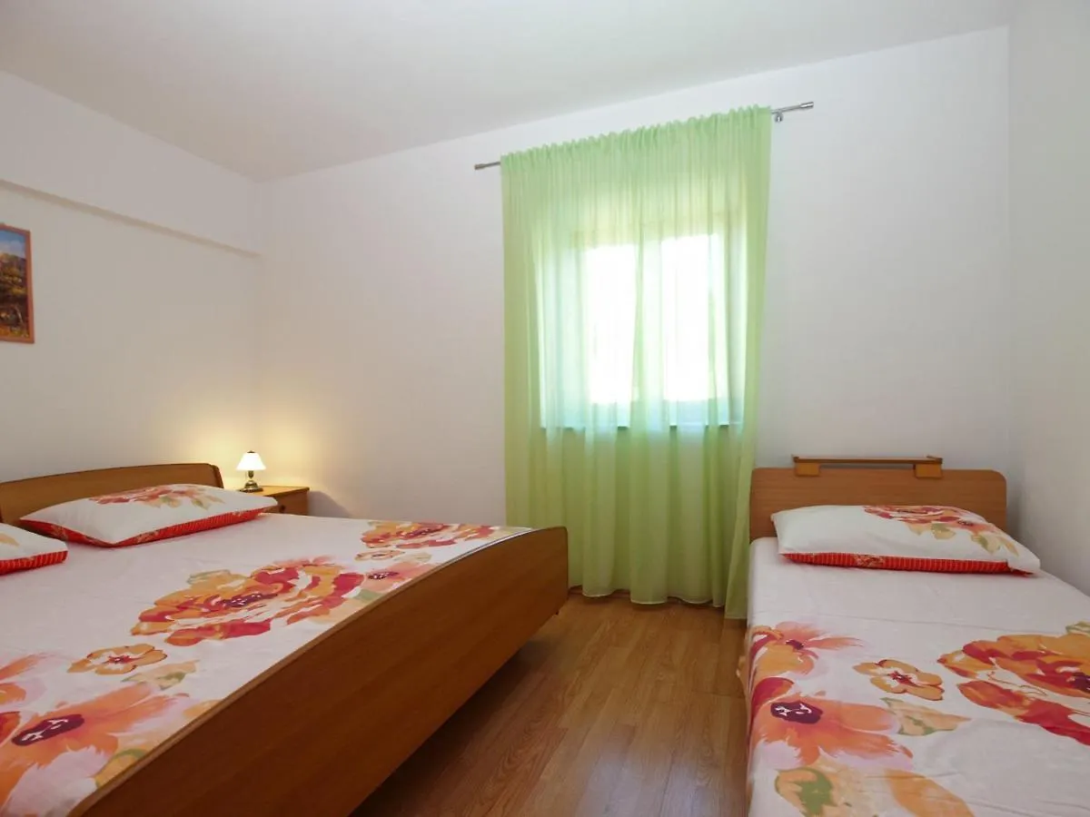 Apartments Klaudio 1318 Pomer Croatia